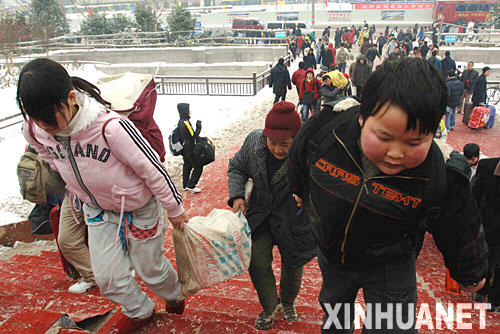 1��27�����������܇վ���ÿ͜�(zh��n)���M(j��n)վ��܇��