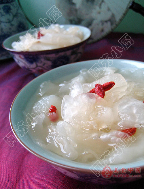 ѩ������y���}