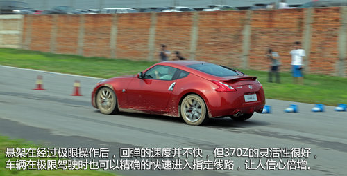 �S���S��(l��)Ȥ ِ���w�(y��n)�ծa(ch��n)��܇370Z/GT-R