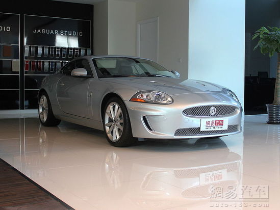 09��ݱ�XKR 5.0L V8�Cе����Ӳ���܇