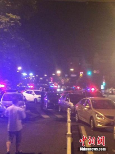 �Y�ψD���� �z