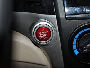 �V������  1.8L �Ԅ�(d��ng) ܇�v�c(di��n)���_�P(gu��n)�،�