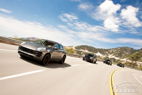 ���r��Macan