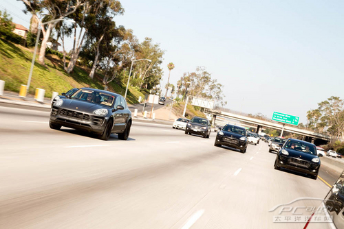 ���r��Macan