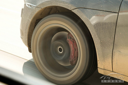 ���r��Macan