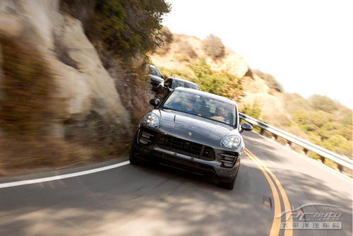 ���r��Macan