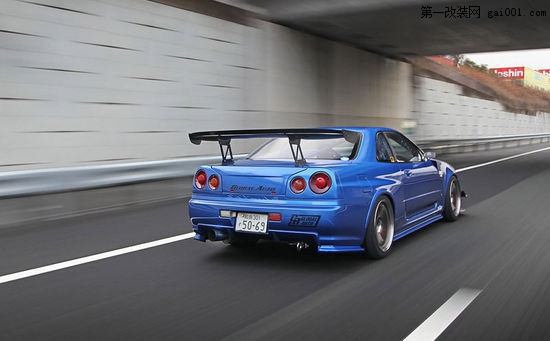 �ձ���������܇��800ƥ�ծa(ch��n)GT-R R34���b��21��
