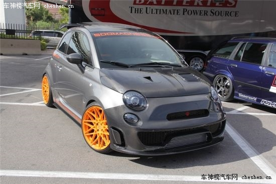 ����֮Ы SEMA�ϵķƁ���500 Abarth���b SEMA���Ɓ���500 Abarth����܇���b