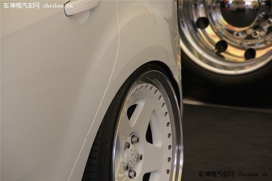 ����ɫ���鹝(ji��) SEMA�ϵĸ��ظ���˹ST���b SEMA,���ظ���˹ST,��܇���b