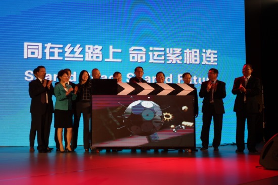 �z·�ҕ��(gu��)�H������ͬ�w���_(t��i)  �Ї�(gu��)Ӱҕ���߳�ȥ��ǰ���V�