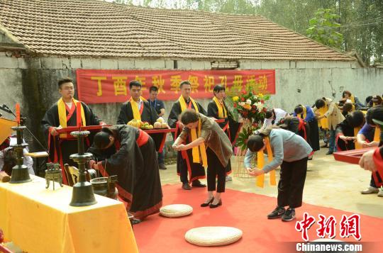 �����ĸ����ڿ��ӹ��������e��