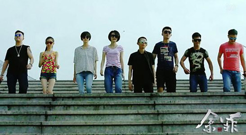 ���������������x�ض��^С�(zh��n)�ϵ��ഺ