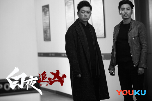 ��(y��u)�ᡶ��ҹ׷�����c(di��n)ӳ��(hu��)�ھ��e�У��˻������ҽK�����˂�(g��)���ֽ�ɫ