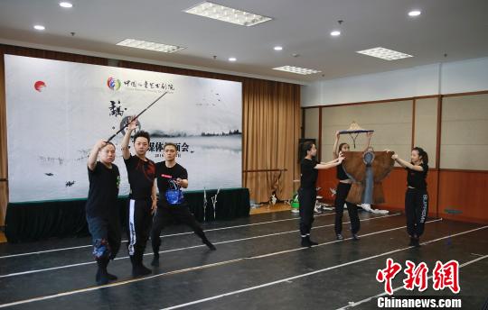 ��ͯ���������~����Ȥ��Ȼ�M�_�����Ї�Ԫ��