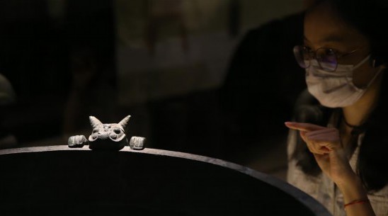 ���Ļ�����3���Ϻ������^�e�k�����Ļ�ˇ�g(sh��)չ