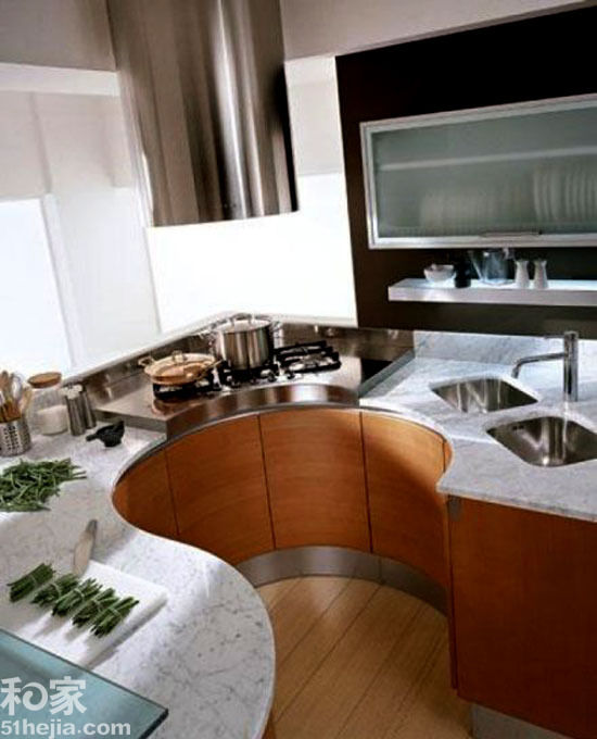 �������y(t��ng)˦������ 8��O�M(j��n)���սǙ���