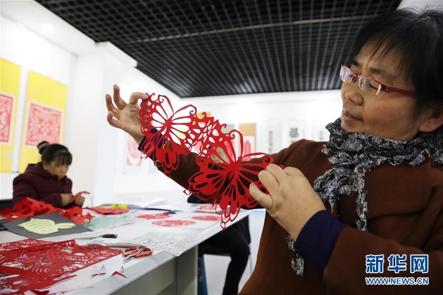 ���Ļ�����6�����C���������м���ˇ�g