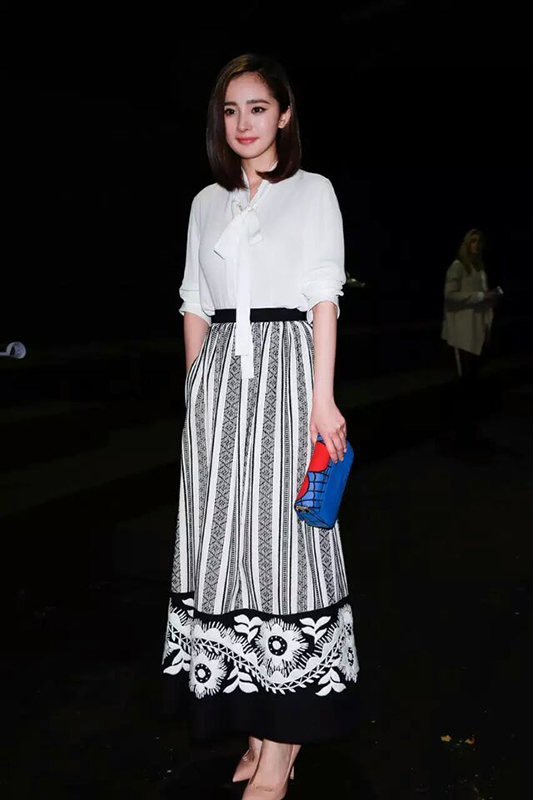 ����Ů�����K�p 2016����Valentino���D(zhu��n)�����L