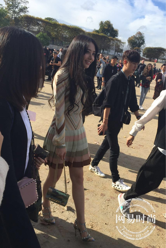 ����Ů�����K�p 2016����Valentino���D(zhu��n)�����L