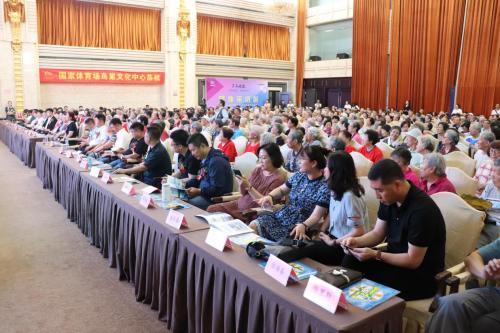 �ҵ��L���ҵĈF(tu��n)�f���ο����M(j��n)�R�R�������І��Ӄxʽ�ھ�¡���e��