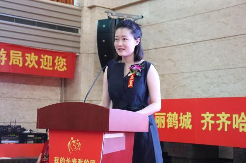 �ҵ��L���ҵĈF(tu��n)�f���ο����M(j��n)�R�R�������І��Ӄxʽ�ھ�¡���e��