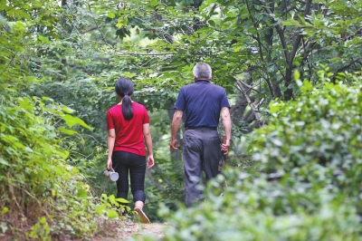 ͩ��ɽ��̎��17�q��ɽ���ӡ��ɼ����һ��(g��)��W(xu��)��