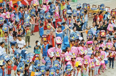 ���M������؃�ͯ�WУ ���桱���^�����ů������