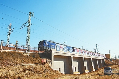 ���ƵZ�^�M(j��n)�����꡿��ˮ�}���e��(m��ng)��