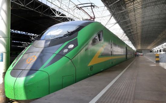 �@��ͣ�����Ϻ���վվ�_��D5687����܇��5��4�Քz����