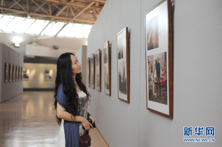 (����(zh��n)����70���ꡤ���(b��o))(2)������һ��(g��)�����zӰչ�������e��