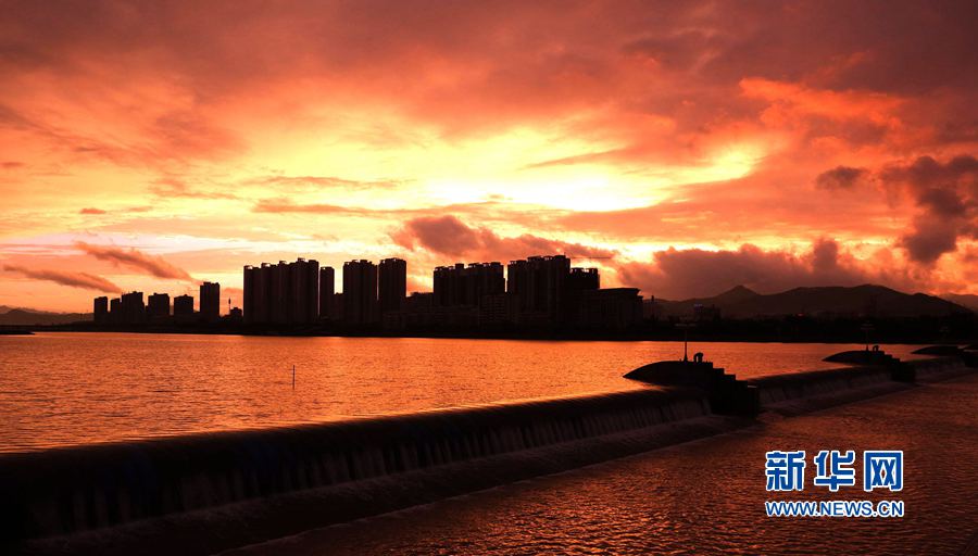 河南汝陽(yáng):碧水藍(lán)天 和諧之美 河南汝陽(yáng):碧水藍(lán)天 和諧之美