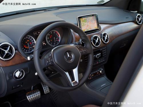 ��(n��i)��O(sh��)Ӌ��Ȼ���m(x��)�˱��Y����(d��o)�ľ������L���|(zh��)��Ĳ����O(sh��)Ӌ���]��̫�^�����İ��o�����s���õ����w�L��ҕ�X���ܷǳ���������������ͣ܇�o��ϵ�y(t��ng)Ҳ���������u�c֮һ���ړ�D�ĳ������Ȟ��m����