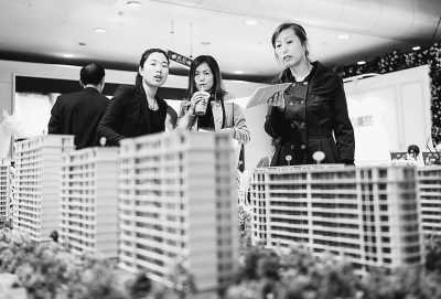 ����(d��ng)�a(ch��n)�y(t��ng)һ��ӛ�����������ж������ҕ���������l(f��)չ  ����ĸ