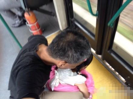 ���˱�Ů���ڹ���܇�ϰ��� �W(w��ng)������΢��(�D)