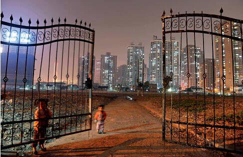 11��18����λ���Ϻ����➩���ą^(q��)����S�օ^(q��)���Ҷ�13��15�؉K����(j��ng)�^(gu��)�ɻغϵĸ�(j��ng)������248.5�|Ԫ�Ŀ��r(ji��)��׌���ɞ��Ϻ�����ȫ��(gu��)����Ŀ��r(ji��)�������D�����Ϻ����Ҷ�15̖(h��o)�؉K��