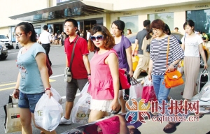 �ܶ��Ї��ο͵������ُ�������s�]���˵� �Y�ψD