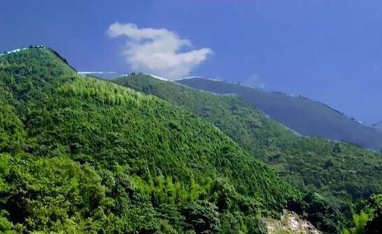 Ԕ����B���˴���λ�ڽ���ʡ��������������������ɽ�؞��������غͣ������������ļ�������ȫ��ƽ�����17.3�����˴��ԡ����䶬ů�������紺���֮���ˡ�������