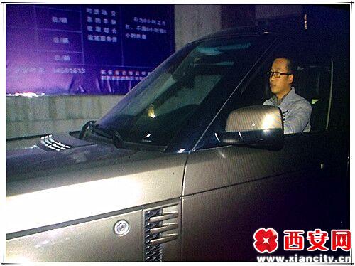 ͣ܇6С�r(sh��)���M(f��i)20�� Ī�����㴩Խ��?(�M�D)