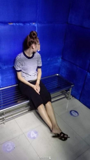 ����һ90��Ů���_��܇���{ ײ܇������