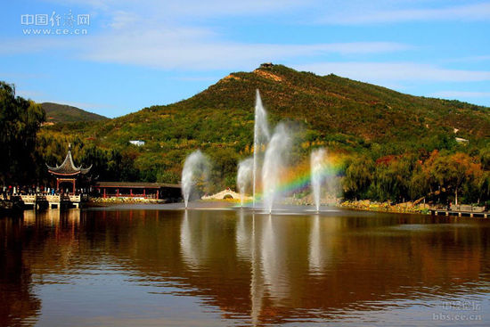 �D�鱱�m����ɭ�ֹ��@��ɫ�����н��W�ѡ��������¡��z��