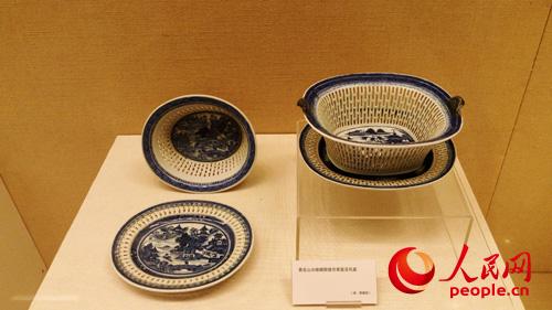 �໨�U�չ��@���бP