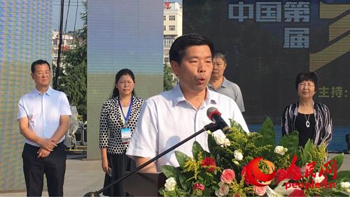 �й��R�Ͽhί��(sh��)ӛ�����A�����_(k��i)Ļʽ