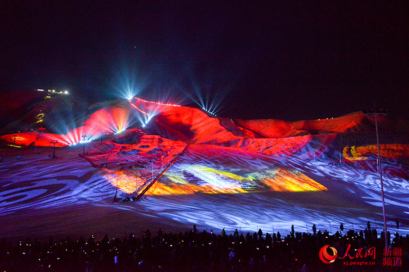 �½�����̩�ҿ�ѩĻչ�F(xi��n)���ñ�ѩ��Ԓ�ɾ����M�D��