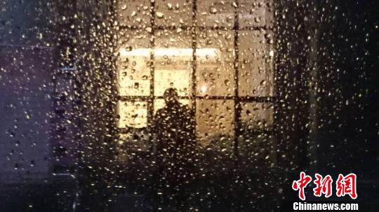 �������½������ů�紺������m(x��)�s1С�r(sh��)