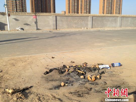 �ӱ�ʯ���fһ��֧������(ji��)���g�����񘌚����D��