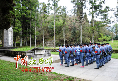 ���ܸ������y(t��ng)����