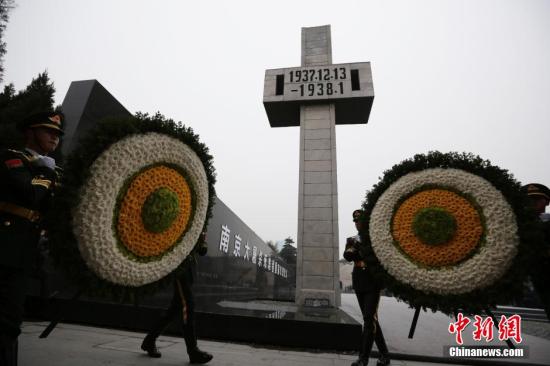 12��13�����Ͼ����������y�߇�(gu��)�ҹ����xʽ�����A��܊�Ͼ����������yͬ���o(j��)���^�e�У�����30�f(w��n)���yͬ�����D���Ͼ����������y�߇�(gu��)�ҹ����xʽ�F(xi��n)��(ch��ng)�� �� �z