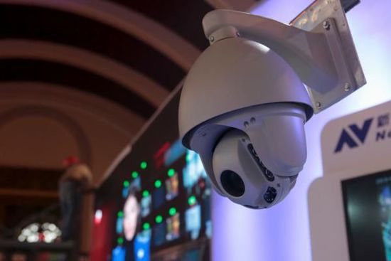 2015��11��26�����Ϻ�չ�[���ģ��S�ֹ���(li��n)չʾ�ġ������ۡ����ܑ�(y��ng)�îa(ch��n)Ʒ������(du��)���������O(ji��n)�ء��A(y��)�y(c��)���茧(d��o)���𵽷e�O������