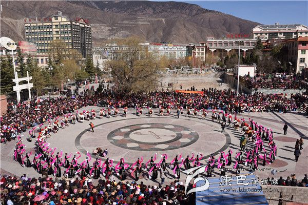 ���´��߻��ӣ�����ǧ��Ⱥ��չ�ݷ��z����c�´�