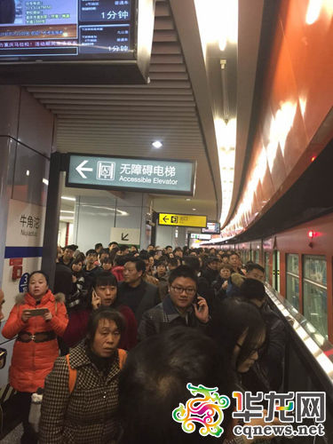 �S���ؑc܉�����F(tu��n)�ٷ�΢���l(f��)��Ϣ�Q��18:25��3̖(h��o)��һ��܇�ĳ˿���Ʒ��ը��ԓ��܇��ţ������͙z�顣��(j��ng)܉���־ָɾ��ڬF(xi��n)���_�J(r��n)����ը���˿͔y������늳���Ŀǰ��3̖(h��o)���ѻ֏�(f��)�����\(y��n)�I��ȫ���\(y��n)�I����Ҳ���𲽻֏�(f��)�С��˴�ͻ�l(f��)�¼����ҟo�ˆT�������˿͂��Ժ�y����늳ء���늌�֮���ƷҲ��ҪС�İ���